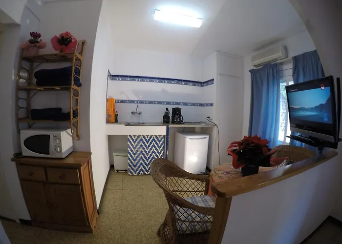 Apartamentos Montserrat