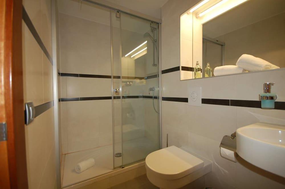 Led Hotel 3*