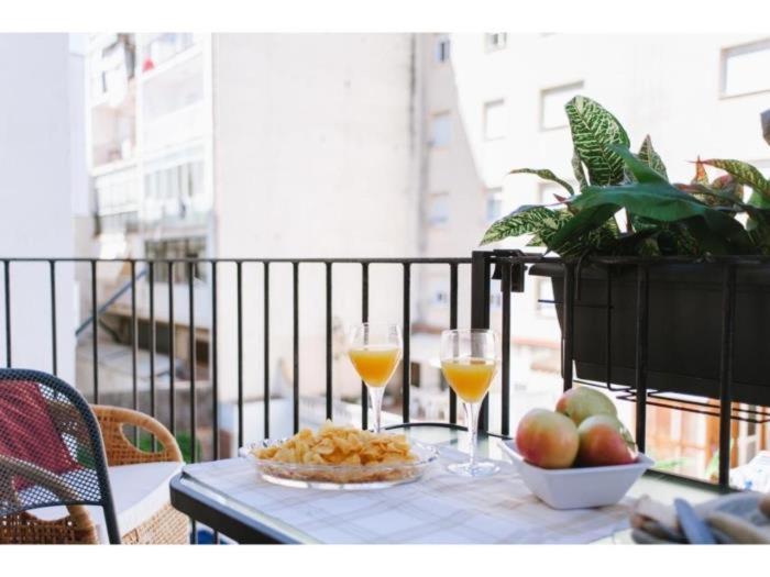 Spaces Deluxe Apartment- 3 Bedroom, 2 Bathroom, Next To Beach, Sleeps 6 Apartment