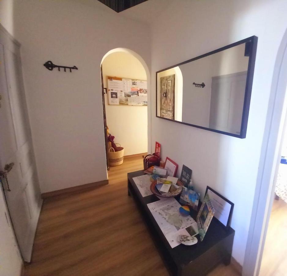 Mediterranean Flat In The Centre Of *