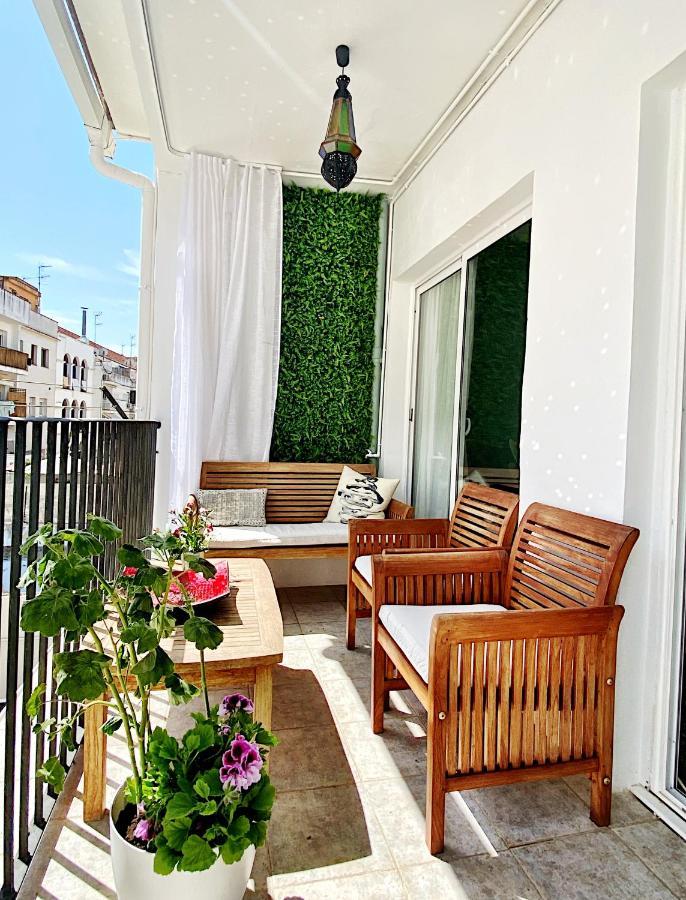 Abbott - 1 Min From The - 100m2 - Sleeps 8 * Sitges