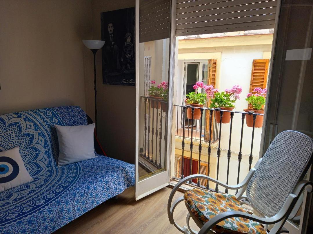 Mediterranean Flat In The Centre Of