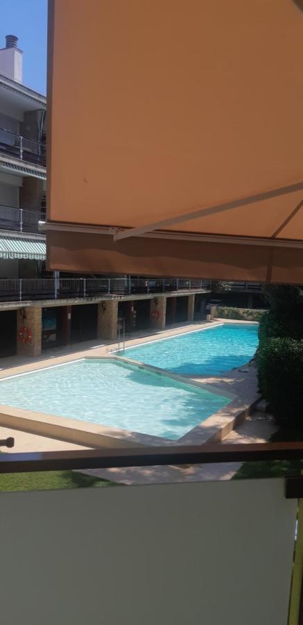 Apart.con Piscina En Zona Residencial *