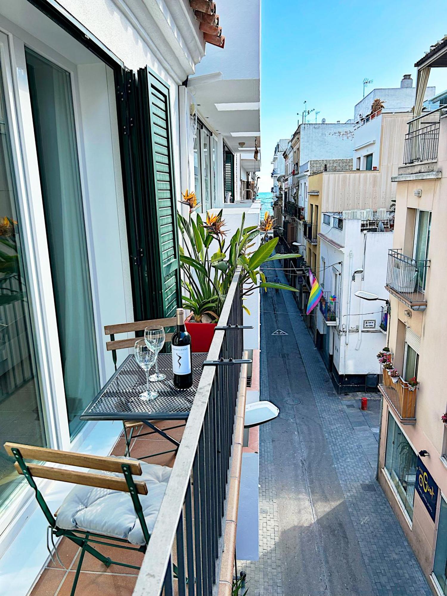 Apartamento Abbott - 1 Min From The - 100m2 - Sleeps 8 Sitges