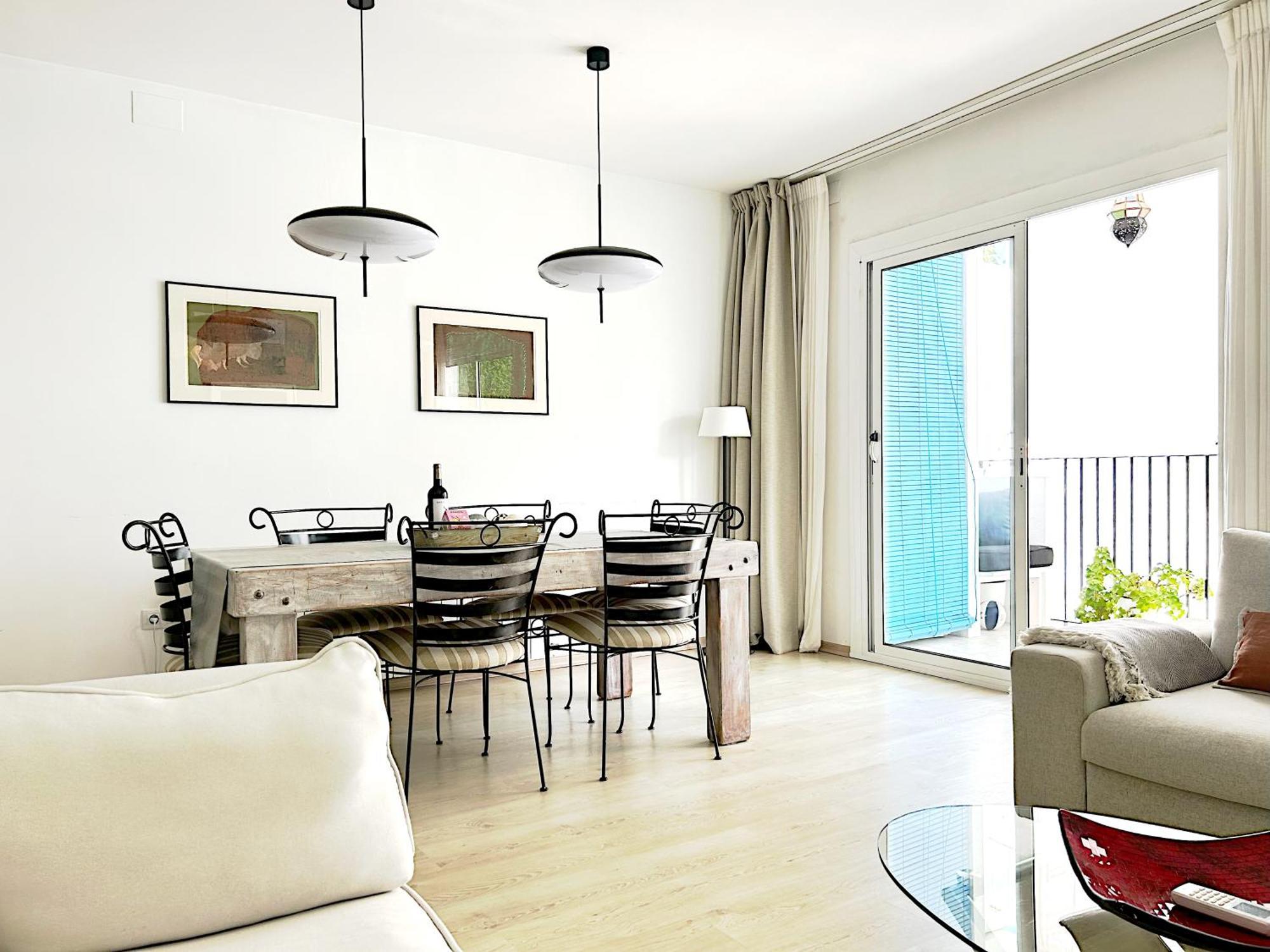 Abbott - 1 Min From The - 100m2 - Sleeps 8 Sitges