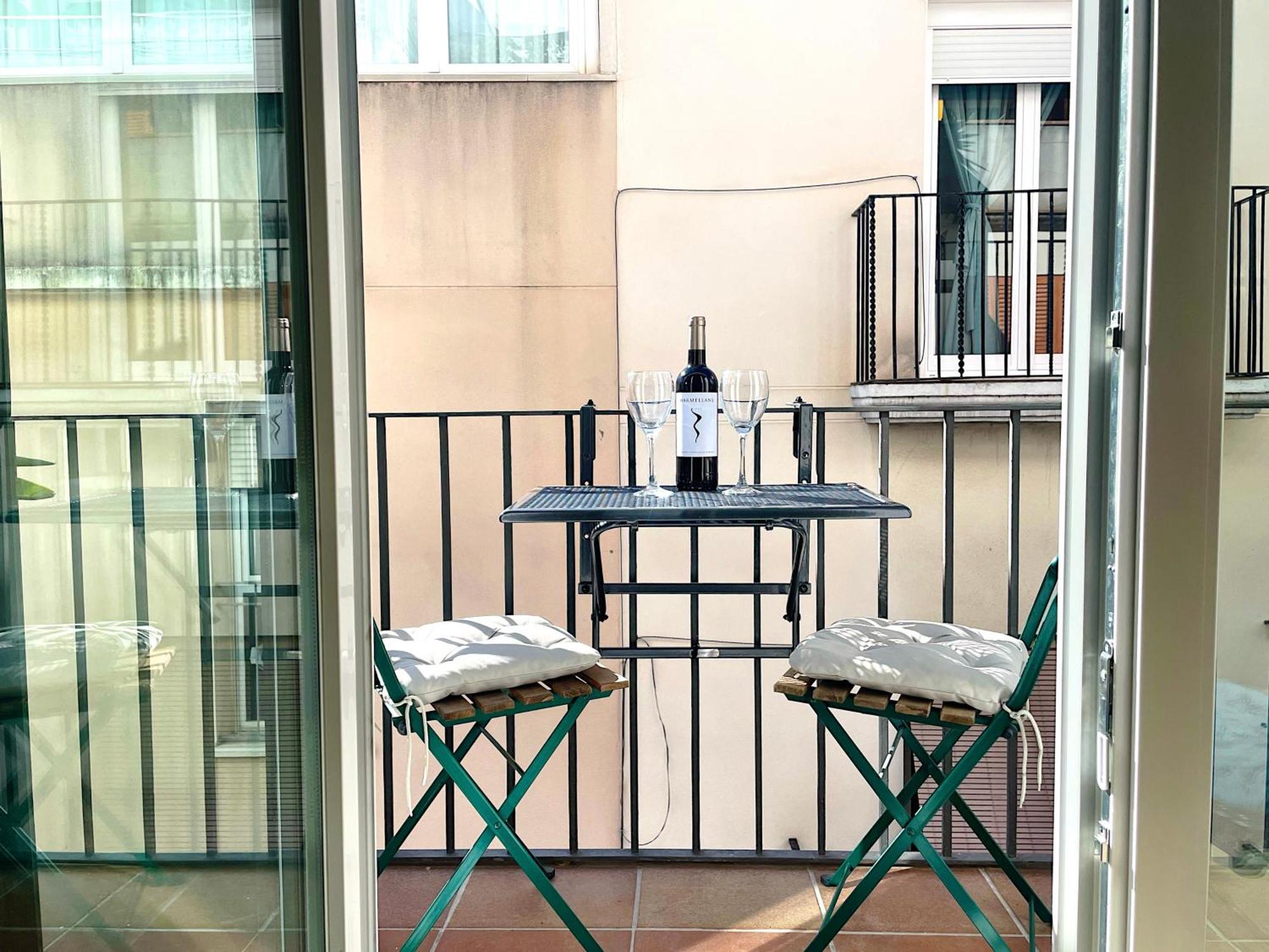 Abbott - 1 Min From The - 100m2 - Sleeps 8 * Sitges