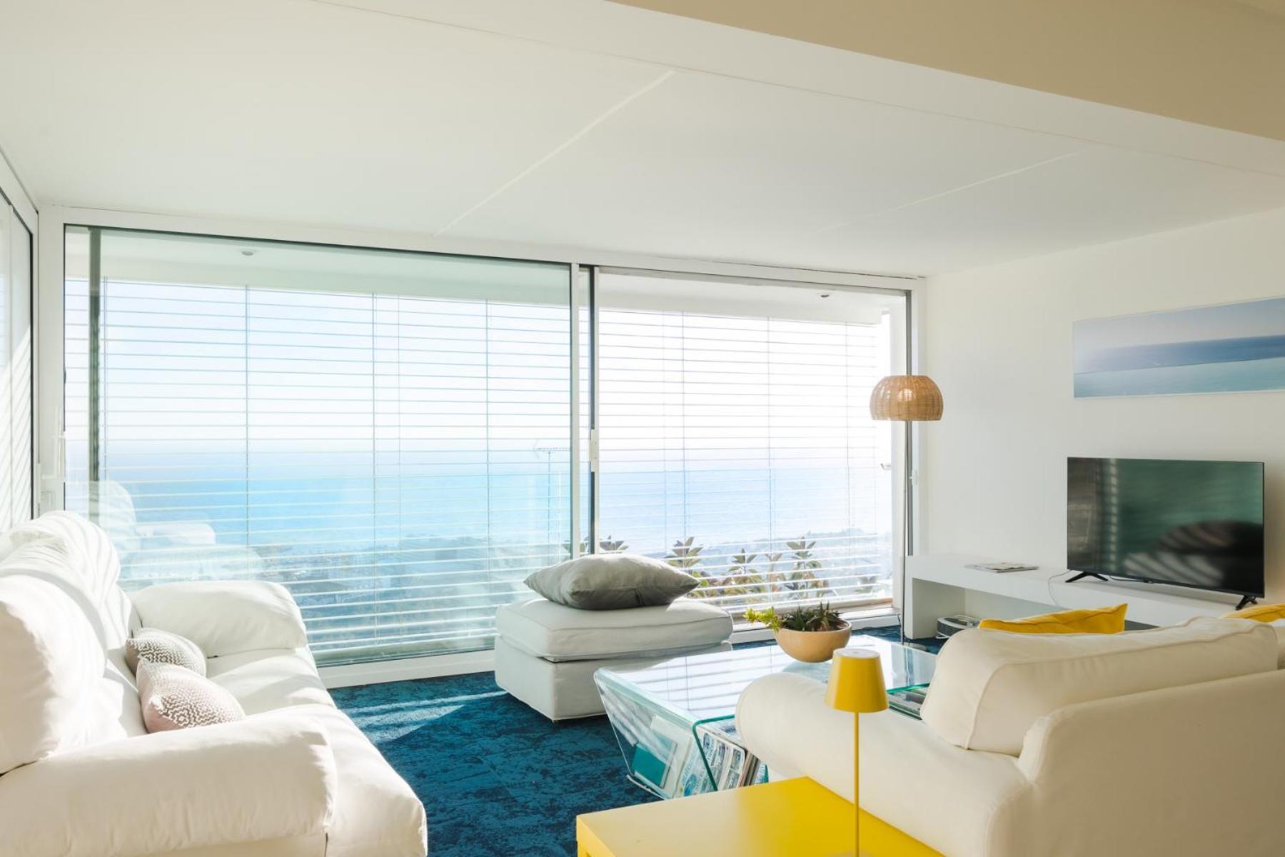 B Sitges