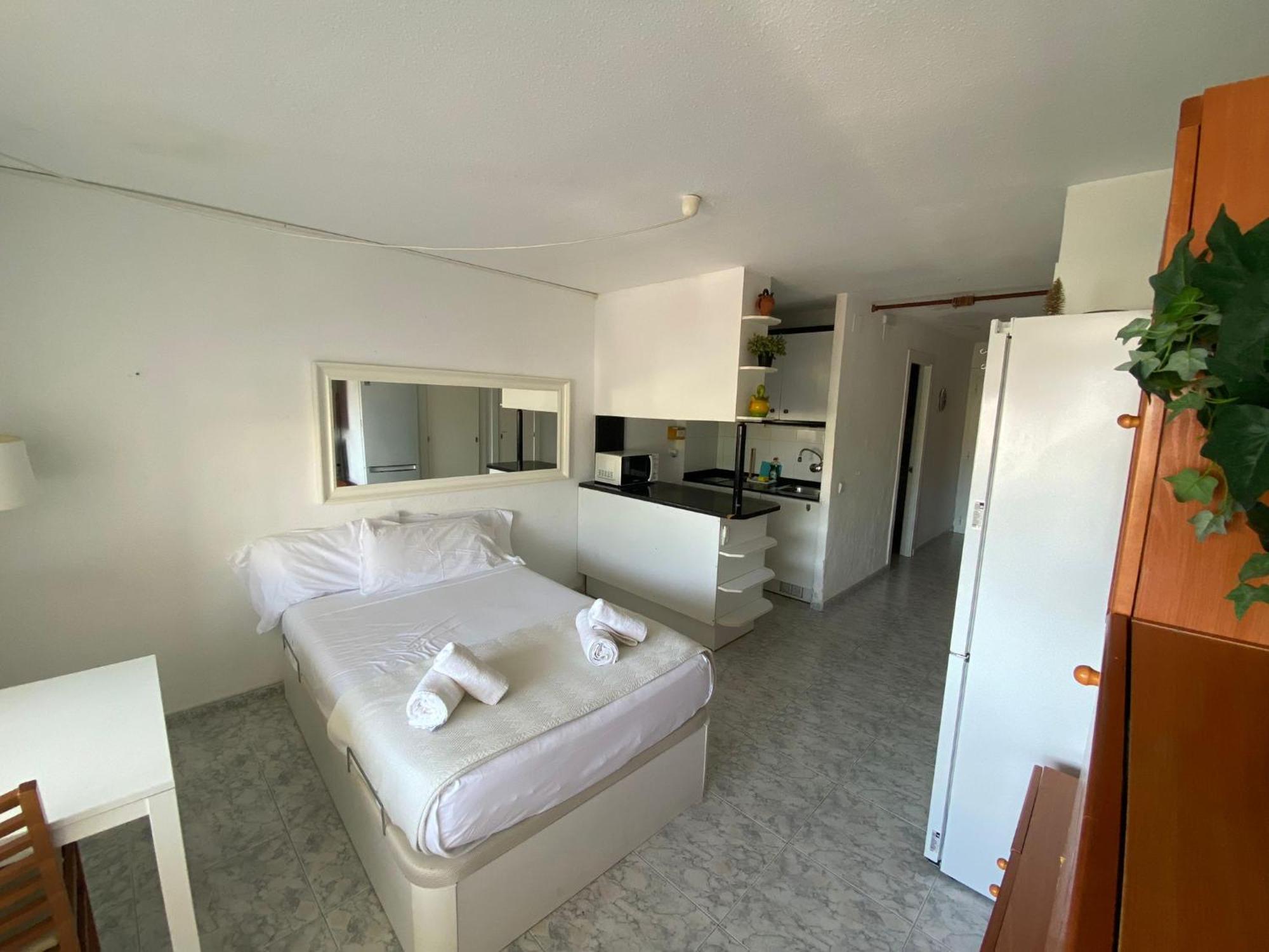 The Moon By Hello Homes Sitges
