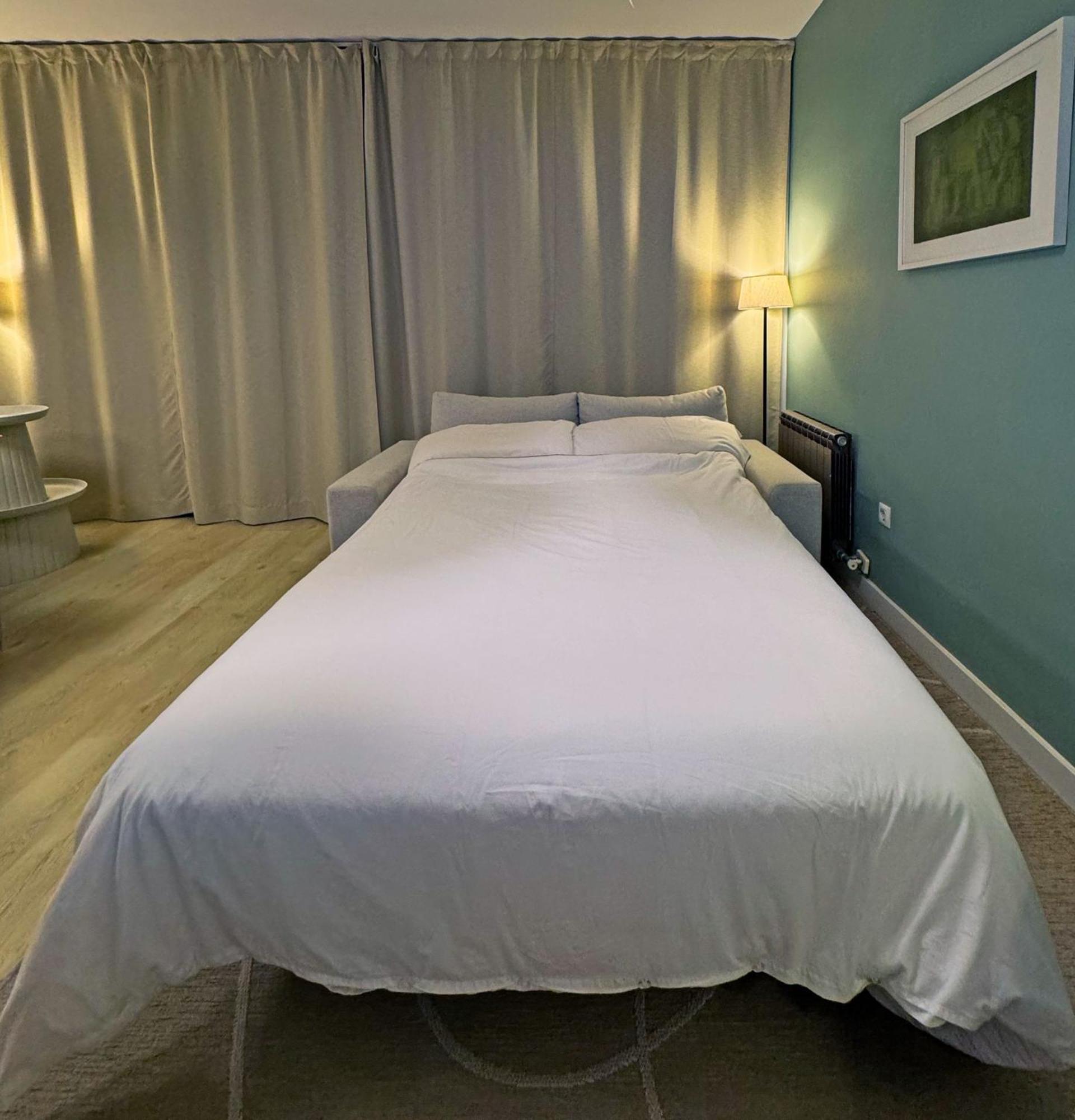 Abbott - 1 Min From The - 100m2 - Sleeps 8 Apartamento