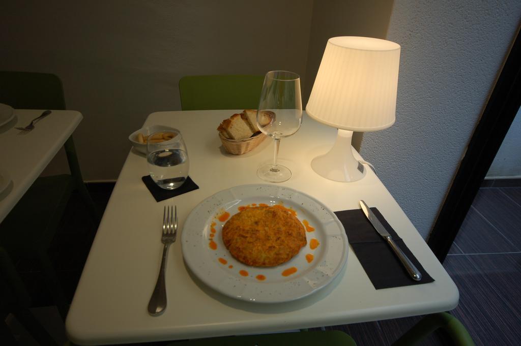 Led Hotel