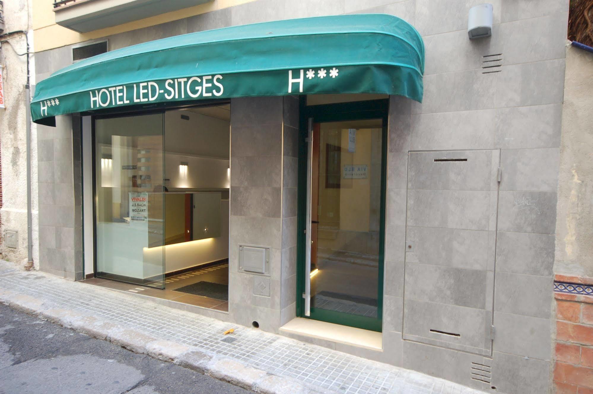 Led Hotel 3*