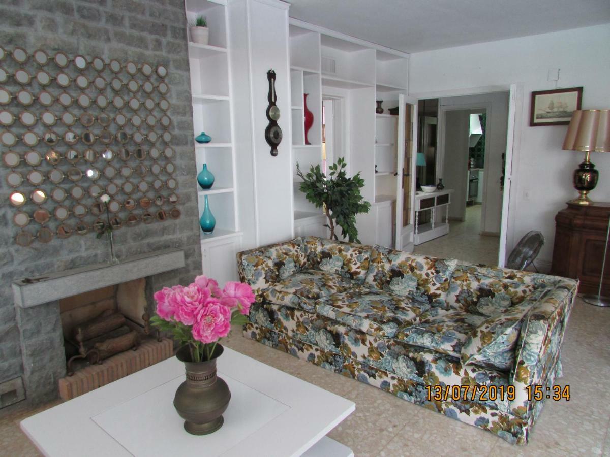 Apart.con Piscina En Zona Residencial *