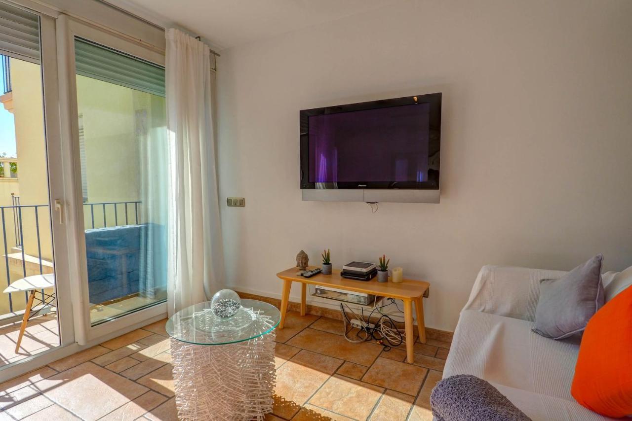 La Marina Sea Front By Hello Homes Apartment