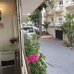 Apartamento Con Oficina Y Vistas Al Mar