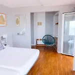 Hotel Subur