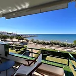 Sitges Frente Al Mar