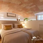 Villa De Los Leones In Heart Of Sitges By Beach And Town With A/C And Games