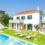 Villa De Los Leones In Heart Of Sitges By Beach And Town With A/C And Games