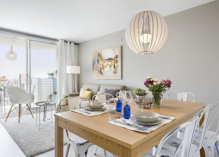 Sitges Spaces Oasis Penthouse 3 Bedroom, 2 Bathroom, Terrace, Pool, Sleeps Up To 6