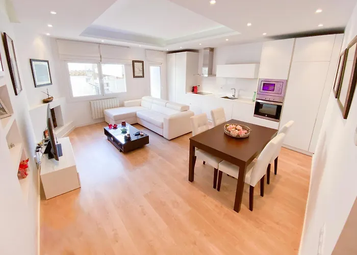 Anna & Thomas - Sitges Center Apt