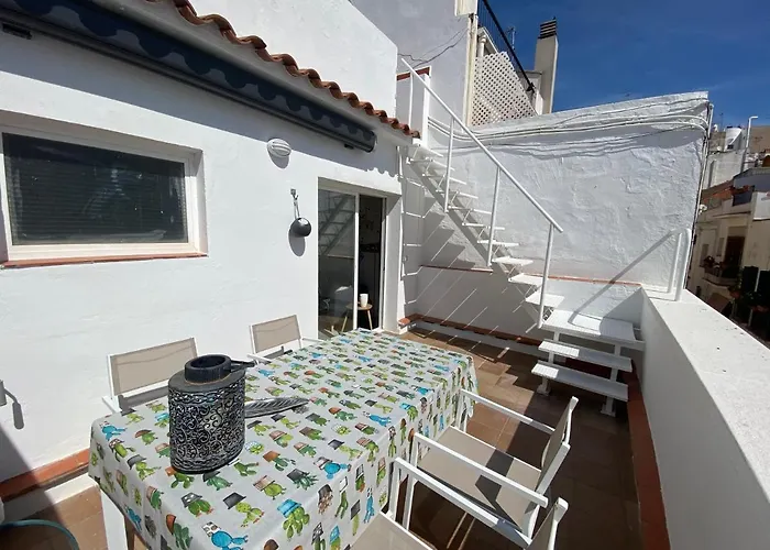 Amazing 2 Bedroom Apartment With Big Sun Terrace Sitges Centre Beach