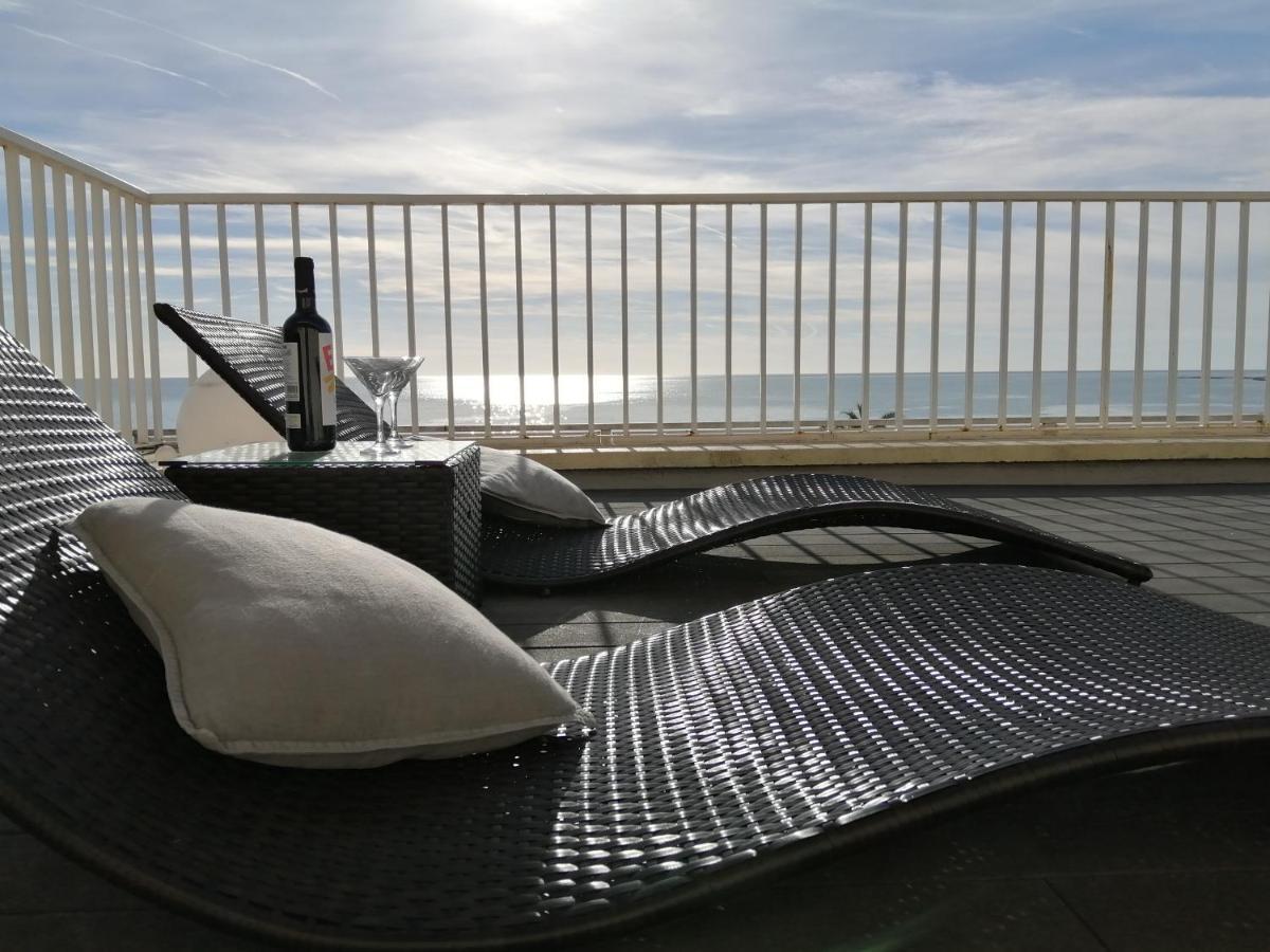 Apartamento Atico Con Fantasticas Vistas Al Mar Y La Iglesia Sitges