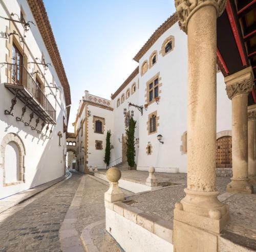 Con Licencia En * Sitges