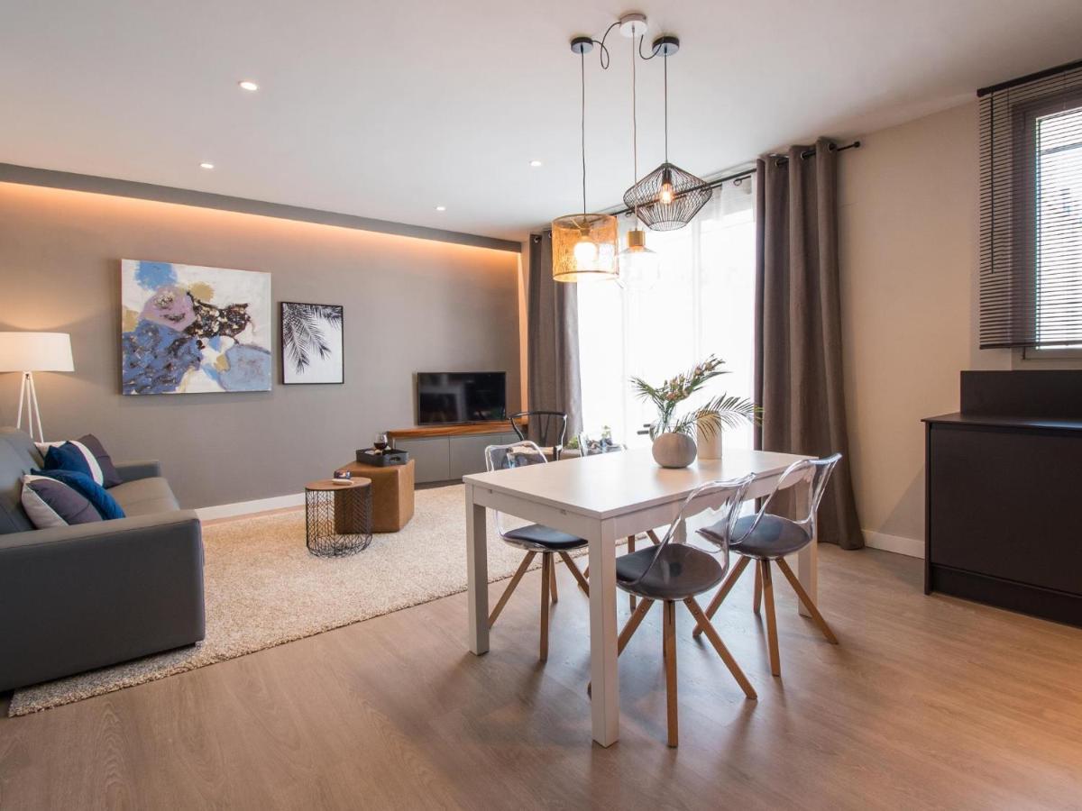 Apartment Spaces Seaside Flat- 4 Bedroom, 2 Bathroom, Terrace, Near