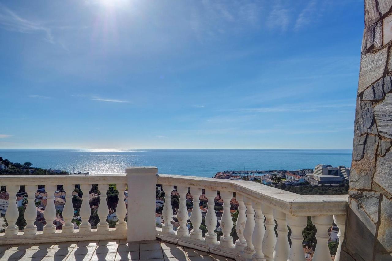 Malvasia & Lotus With Sea Views By Hello Homes