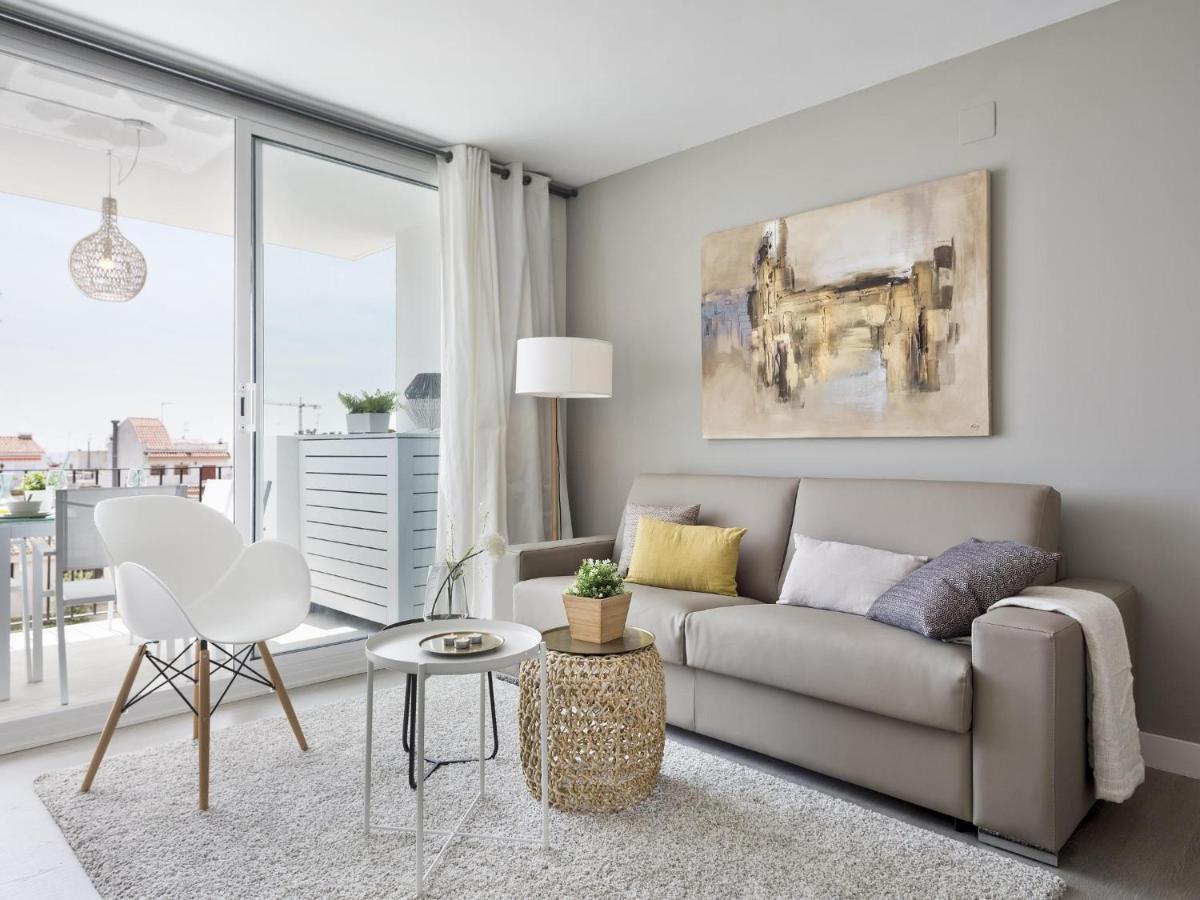 Spaces Oasis Penthouse 3 Bedroom, 2 Bathroom, Terrace, Pool, Sleeps Up To 6 Apartment