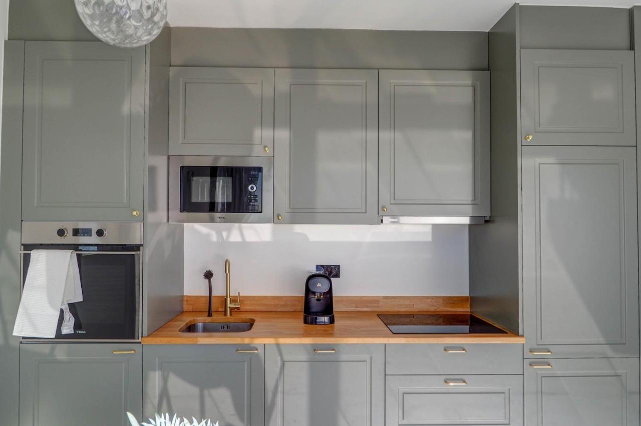 Apartment Malvasia & Lotus With Sea Views By Hello Homes *