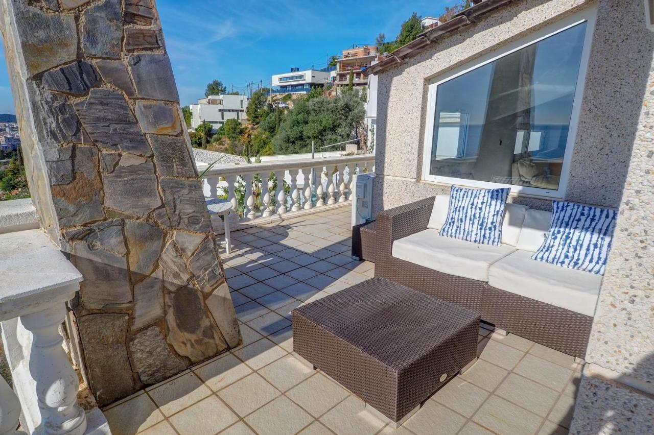 Malvasia & Lotus With Sea Views By Hello Homes