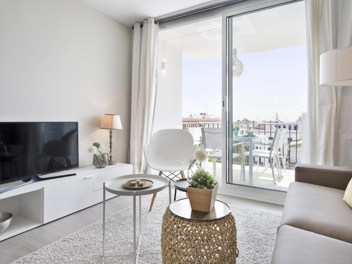 Spaces Oasis Penthouse 3 Bedroom, 2 Bathroom, Terrace, Pool, Sleeps Up To 6 *
