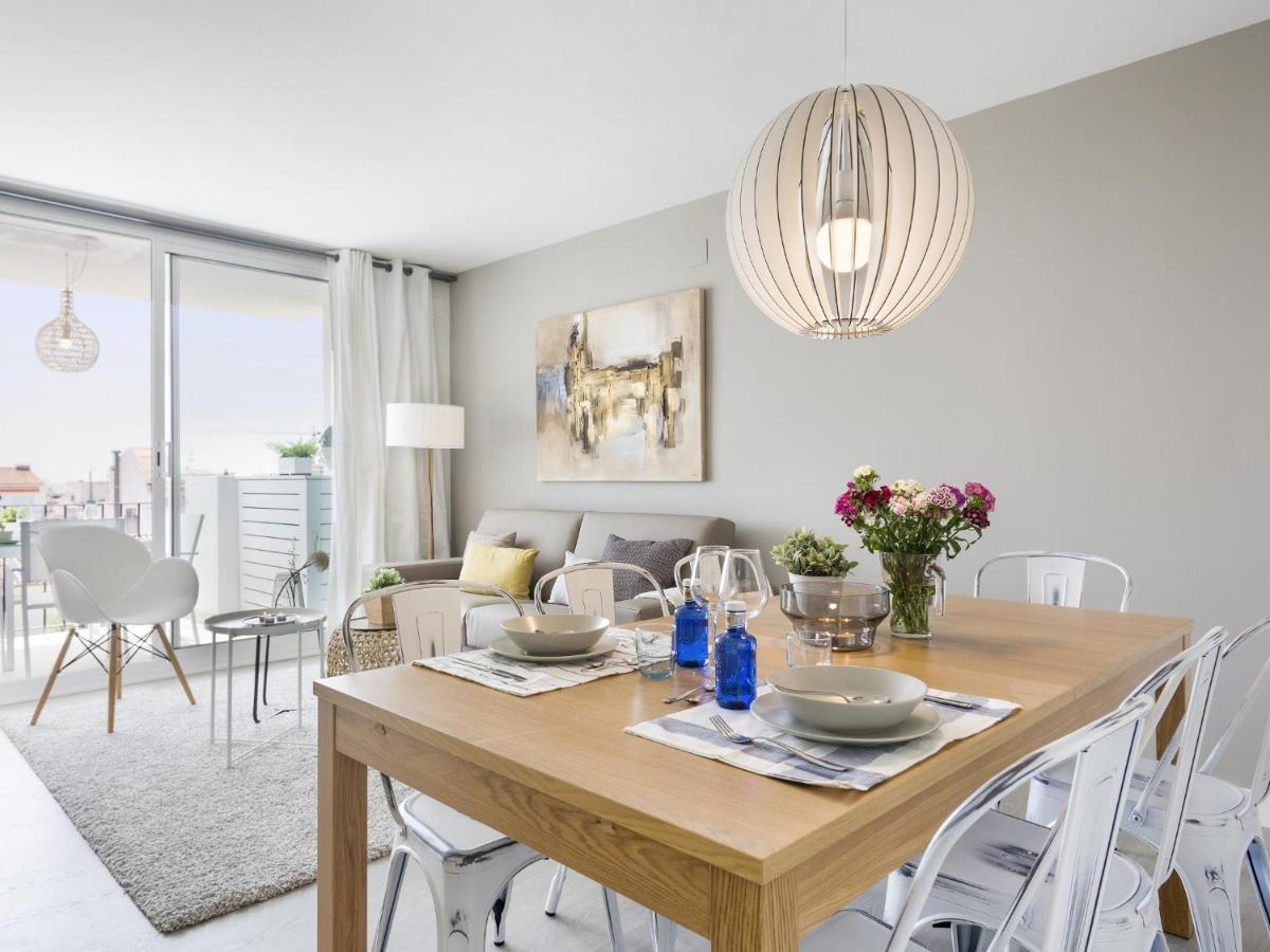 Apartment Spaces Oasis Penthouse 3 Bedroom, 2 Bathroom, Terrace, Pool, Sleeps Up To 6 *