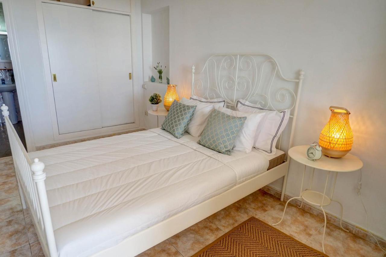 Malvasia & Lotus With Sea Views By Hello Homes *
