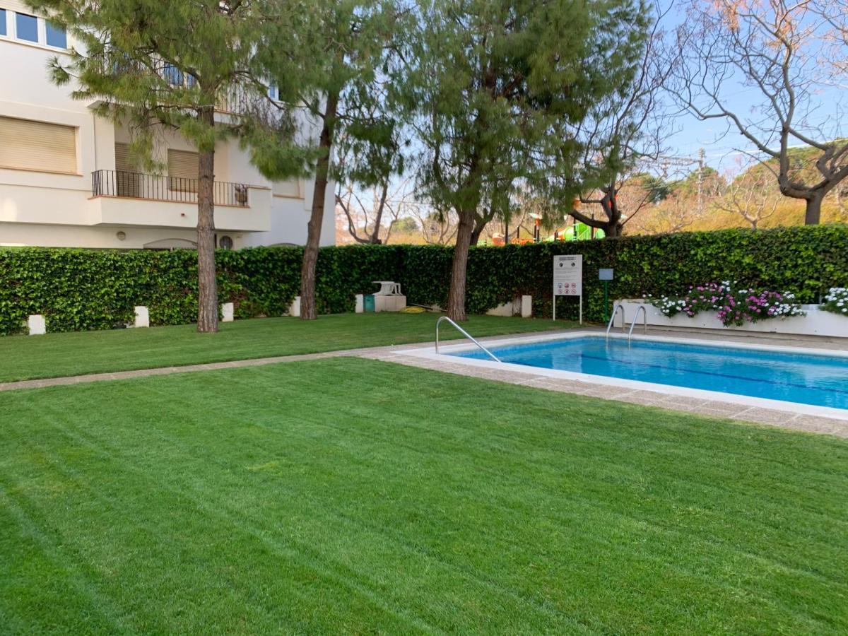 Spaces Oasis Penthouse 3 Bedroom, 2 Bathroom, Terrace, Pool, Sleeps Up To 6 * Sitges