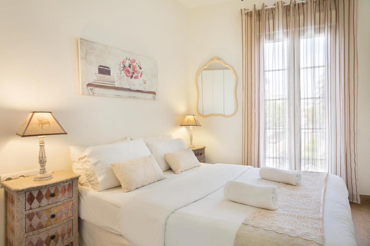 Spaces House-4 Bedrooms, 3 Bathrooms, Large Terrace, Jacuzzi, Center-beach * Sitges