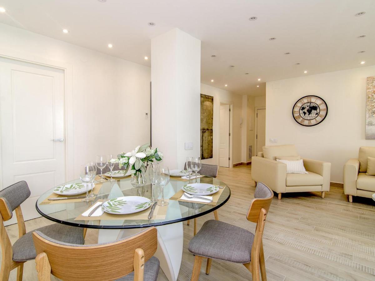 Appartement Spaces Oasis Suites- 4 Bedroom, 4 Ensuite Bathrooms, Terrace, Pool, Centre Sitges