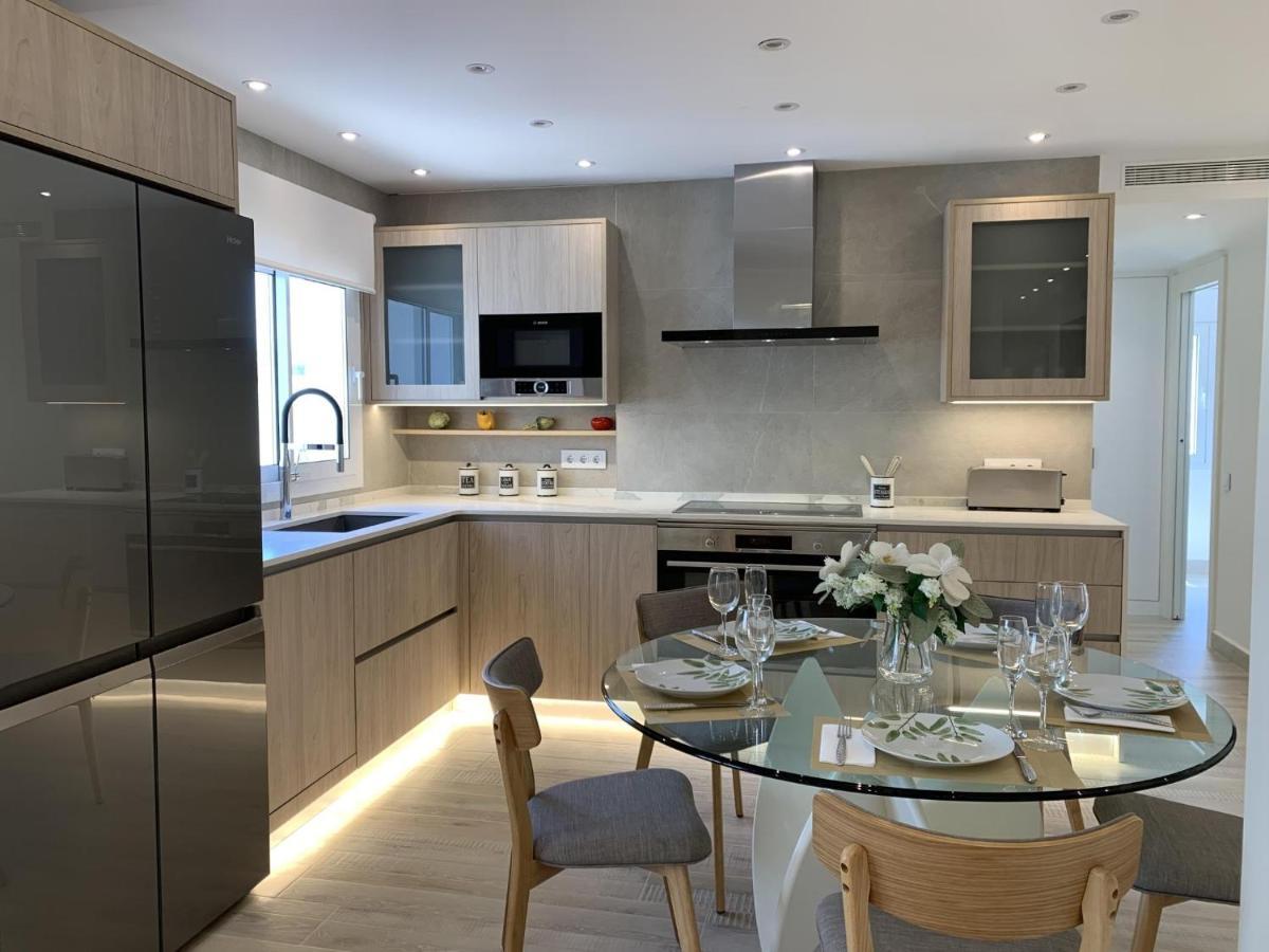 Spaces Oasis Suites- 4 Bedroom, 4 Ensuite Bathrooms, Terrace, Pool, Centre Appartement *