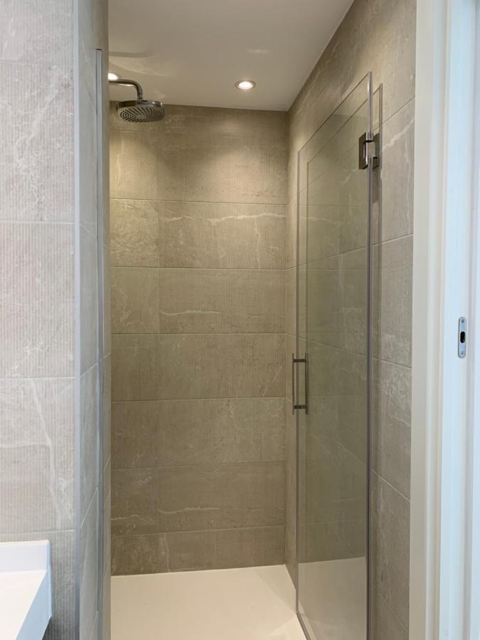 Spaces Oasis Suites- 4 Bedroom, 4 Ensuite Bathrooms, Terrace, Pool, Centre Appartement Sitges