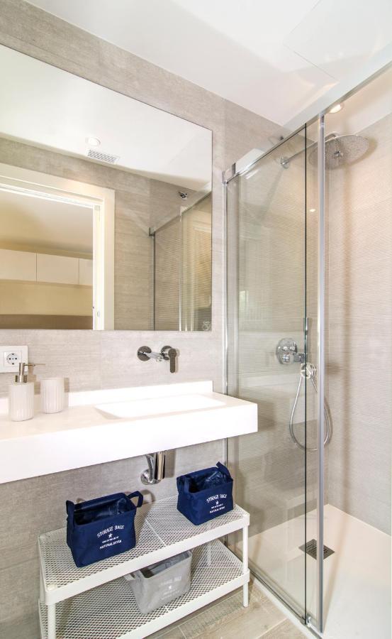 Spaces Oasis Suites- 4 Bedroom, 4 Ensuite Bathrooms, Terrace, Pool, Centre Sitges