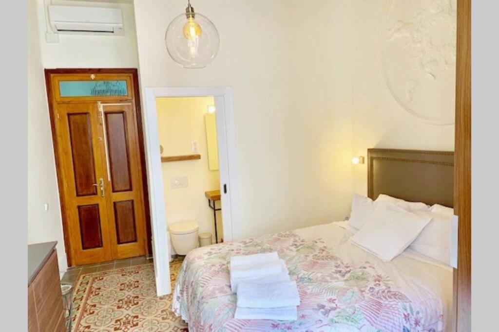 Cozy Studio With Balcony In The Best Place Apartment