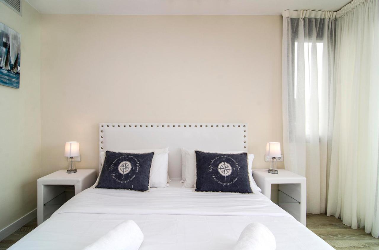 Spaces Sea View Villa- 6 Bedrooms, 5 Bathrooms, 2 Private Pools, Near Center * Sitges