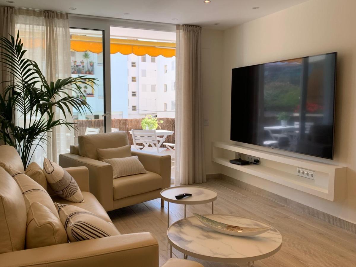 Spaces Oasis Suites- 4 Bedroom, 4 Ensuite Bathrooms, Terrace, Pool, Centre * Sitges