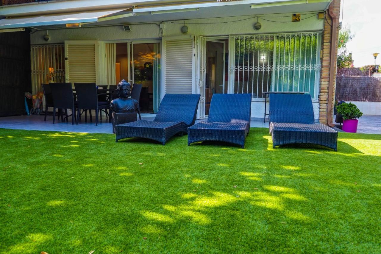 Garden Vinyet By Hello Homes *