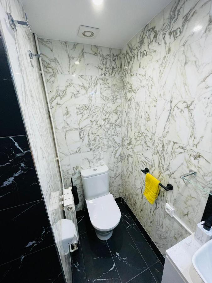 Apartment Stunning 2 Bedroom With Great Design Centre *