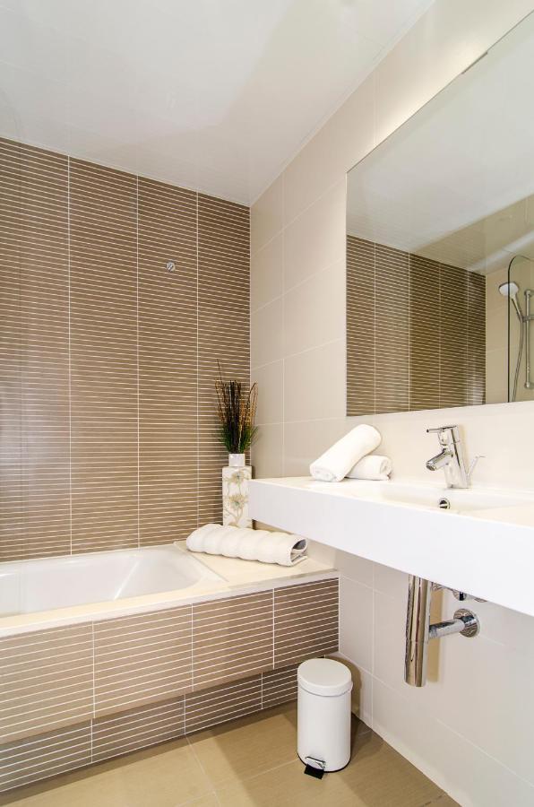 Spaces Garden Paradise 3 Bedroom, 3 Bathroom, Huge Private Garden-terrace, Pool- Sleeps Up To 8 Apartment *