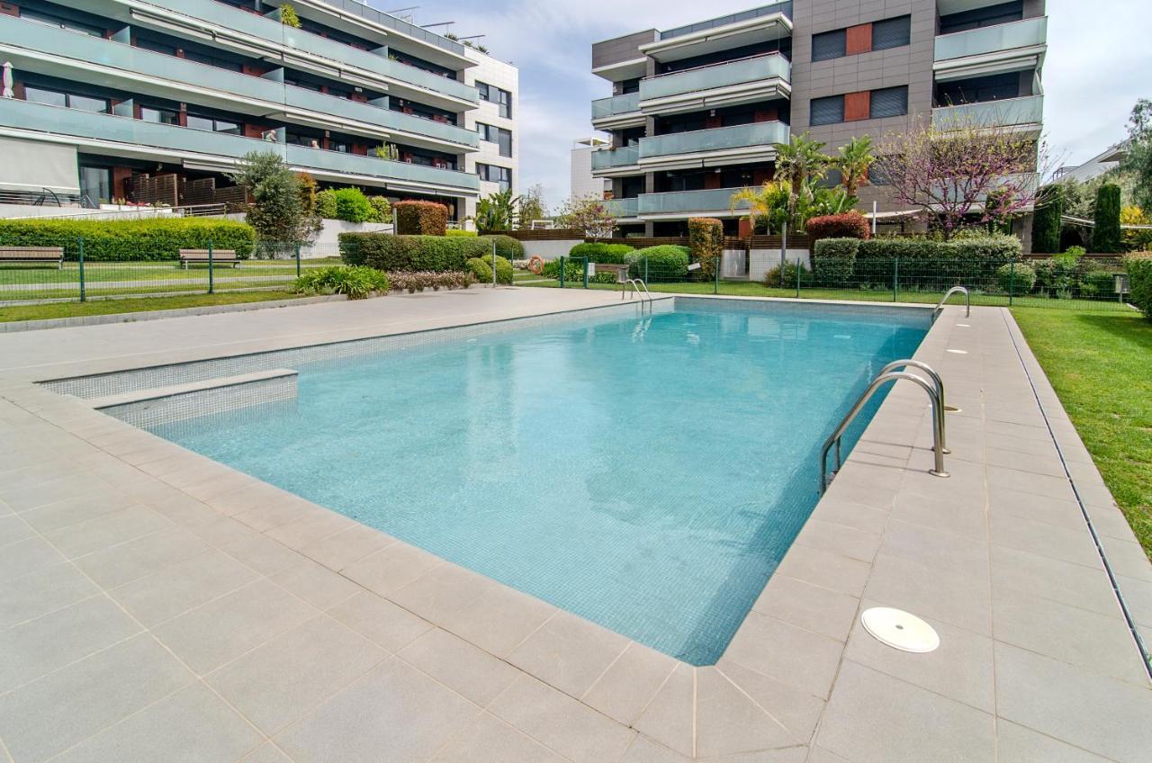 Spaces Garden Paradise 3 Bedroom, 3 Bathroom, Huge Private Garden-terrace, Pool- Sleeps Up To 8