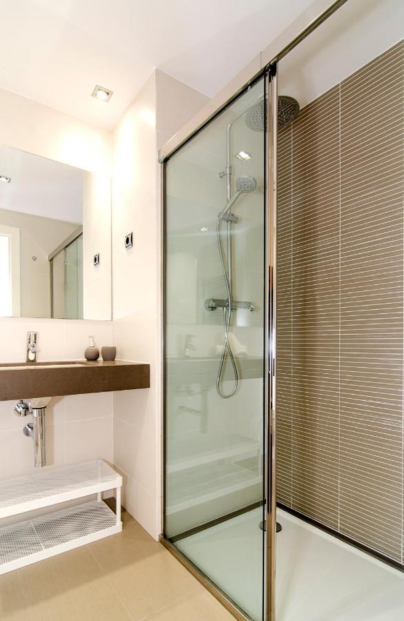 Spaces Garden Paradise 3 Bedroom, 3 Bathroom, Huge Private Garden-terrace, Pool- Sleeps Up To 8