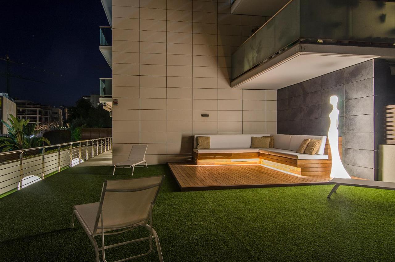 Spaces Garden Paradise 3 Bedroom, 3 Bathroom, Huge Private Garden-terrace, Pool- Sleeps Up To 8 Apartment